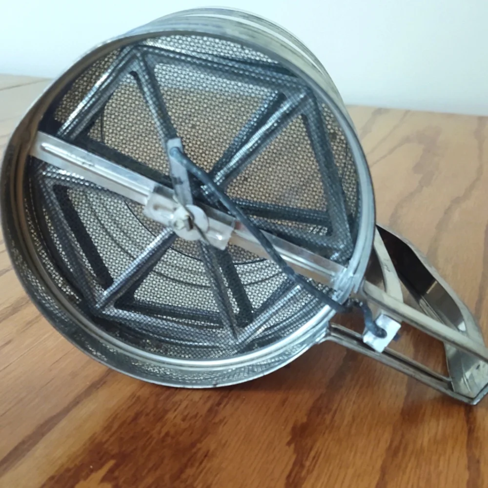 Vintage Sift-Chine Double Screen Sifter